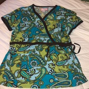Koi. Like new Lg mock wrap scrub top